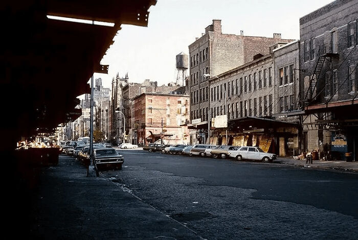 100 Pictures Of ‘Urban Hell’ Showing Everything That’s Wrong With Our Society (New Pics)