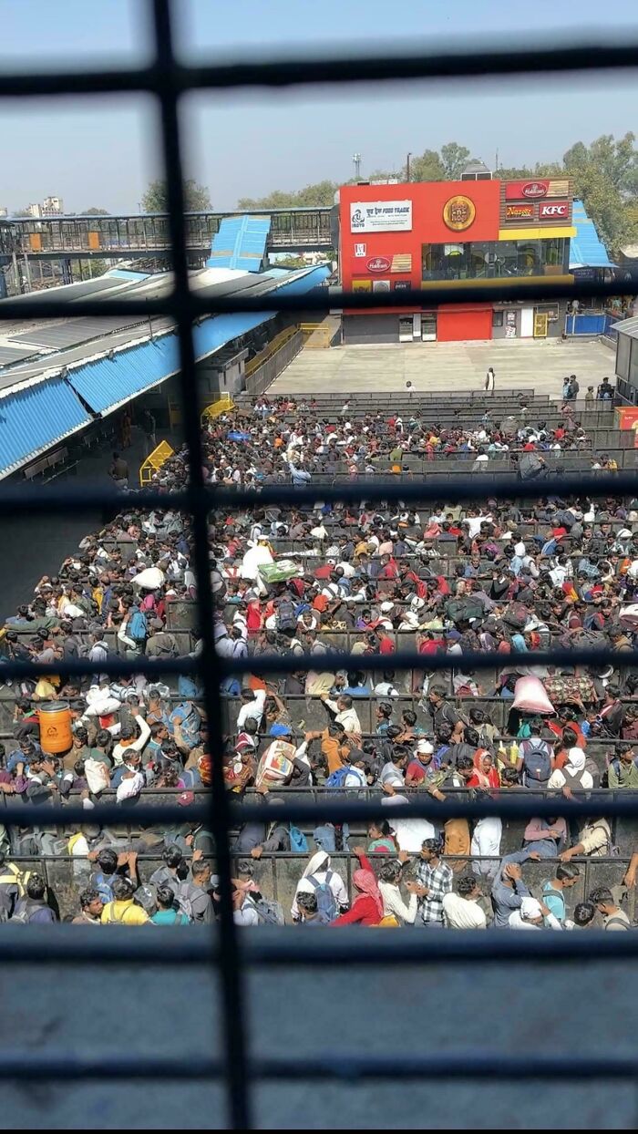 100 Pictures Of ‘Urban Hell’ Showing Everything That’s Wrong With Our Society (New Pics)