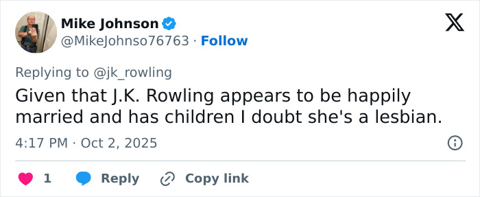 User Bets $100 That J.K. Rowling Is A &#8216;Closet Lesbian&#8217; And Her Response Has Hilarious Reactions