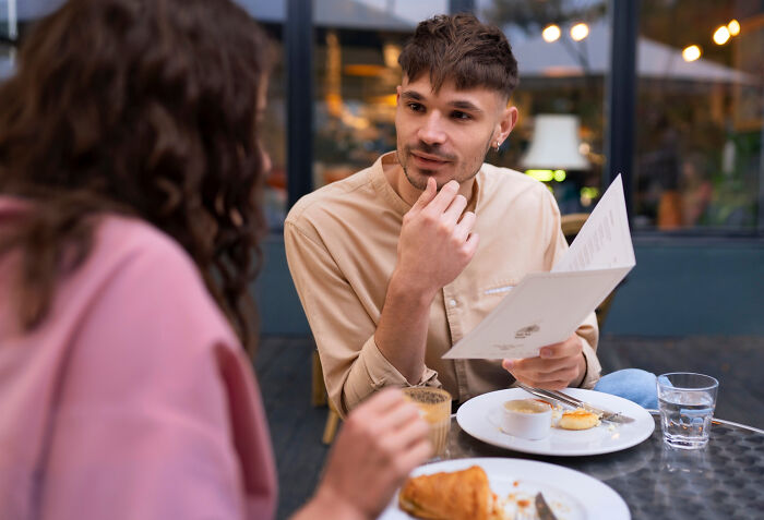 35 Childish Things That Cost Men Their Relationships, And They Were Totally Clueless About It