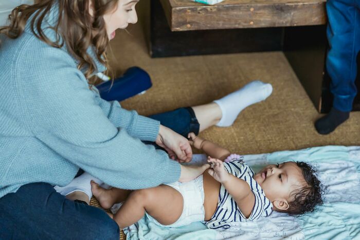 Dad Takes Care Of Son For The First Time, Forgets To Change His Diaper And Feed Him, Mom Livid