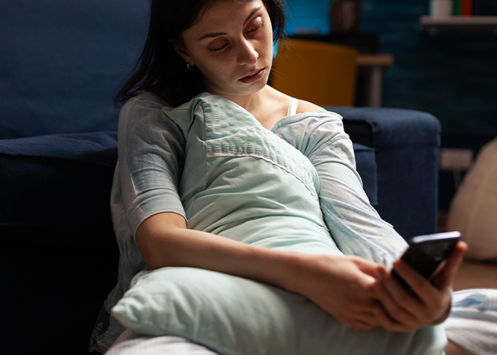 Man Doesn’t Take Pregnant Wife’s Condition Seriously, Eats All Of Her Snacks Until She Blows Up