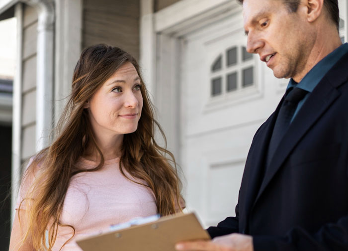Woman Demands New Neighbors Give Up Their Parking Spot For Her Nanny, Loses It After Hearing No