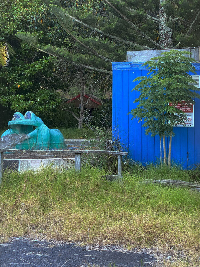Inside New Zealand&#8217;s Abandoned Waiwera Hot Pools: A Forgotten Water Park Frozen In Time