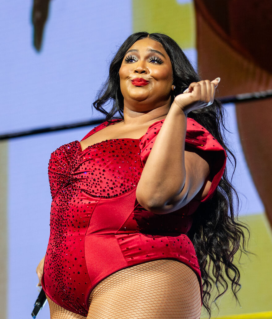 Lizzo’s Wellness Evolution As Seen In &#8220;Before And After&#8221; Photos