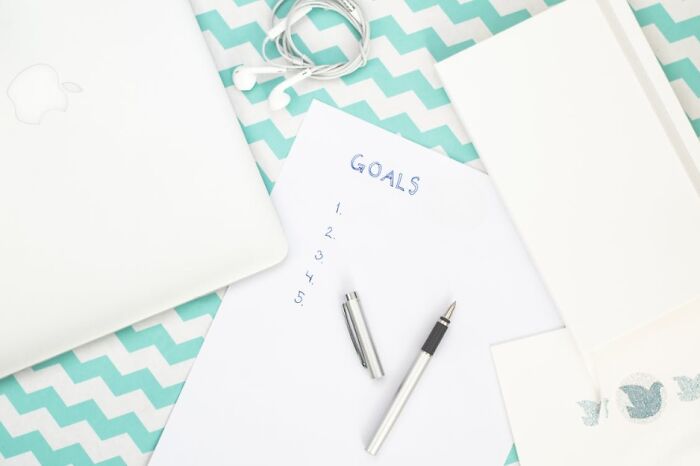 “Think You’re Adulting Right?”: Decide Where You Stand On 26 Everyday Skills