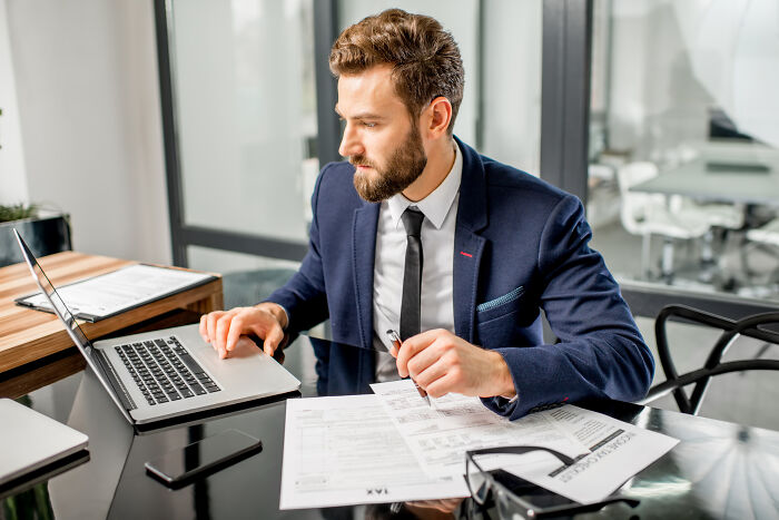 55 Crazy Stories From Accountants That Prove Their Job Is Not Boring At All