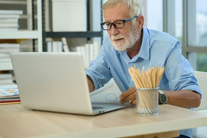 Times Elderly People Were Just So Clueless With Technology, It Resulted In These 80 Fails