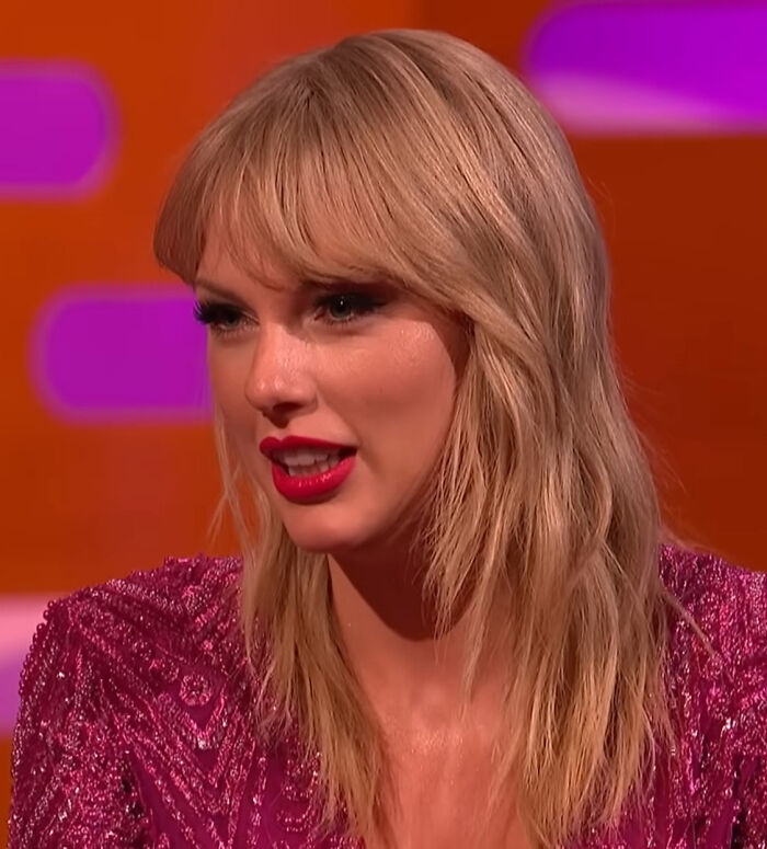 &#8220;Suddenly Looks Like Caitlyn Jenner&#8221;: Taylor Swift&#8217;s Look Amid Album Release Draws Wild Reactions