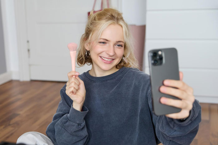 “Am I The [Jerk] For Posting A Picture Of My Vegan Sister In Leather Boots?”