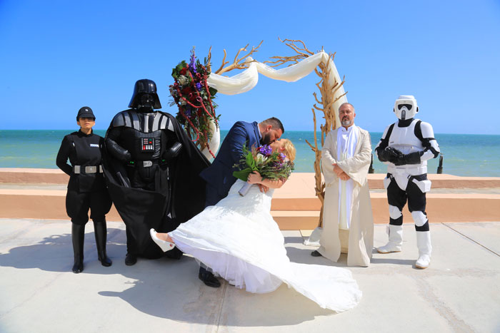 Sis Turns Bridezilla 3 Weeks Before Wedding, Wants ‘Star Wars’ Theme, Family Calls It Upcoming Mess