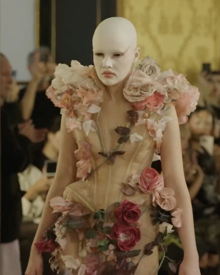 Paris Fashion Week Turns Into A Disaster After Runway Looks Spark Online Controversy