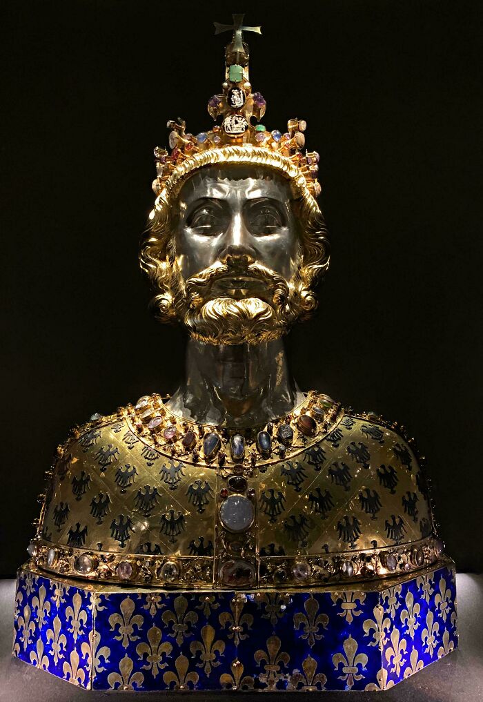 41 Pictures That Show How Complex And Colorful The Middle Ages Really Were