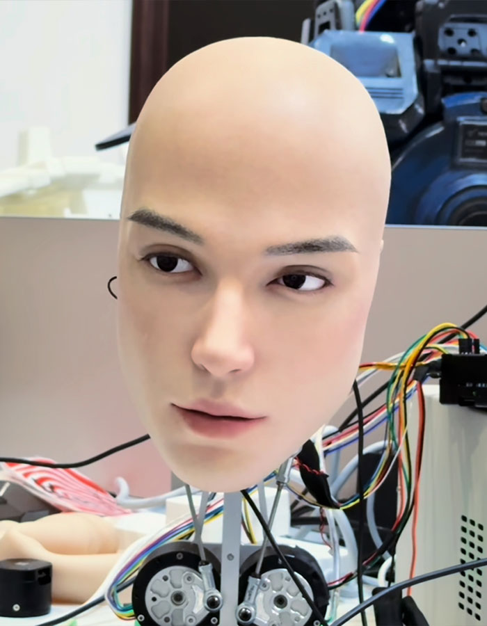&#8220;This Is Crazy&#8221;: Creepy Robot With Eerily Human Face Leaves Onlookers Horrified