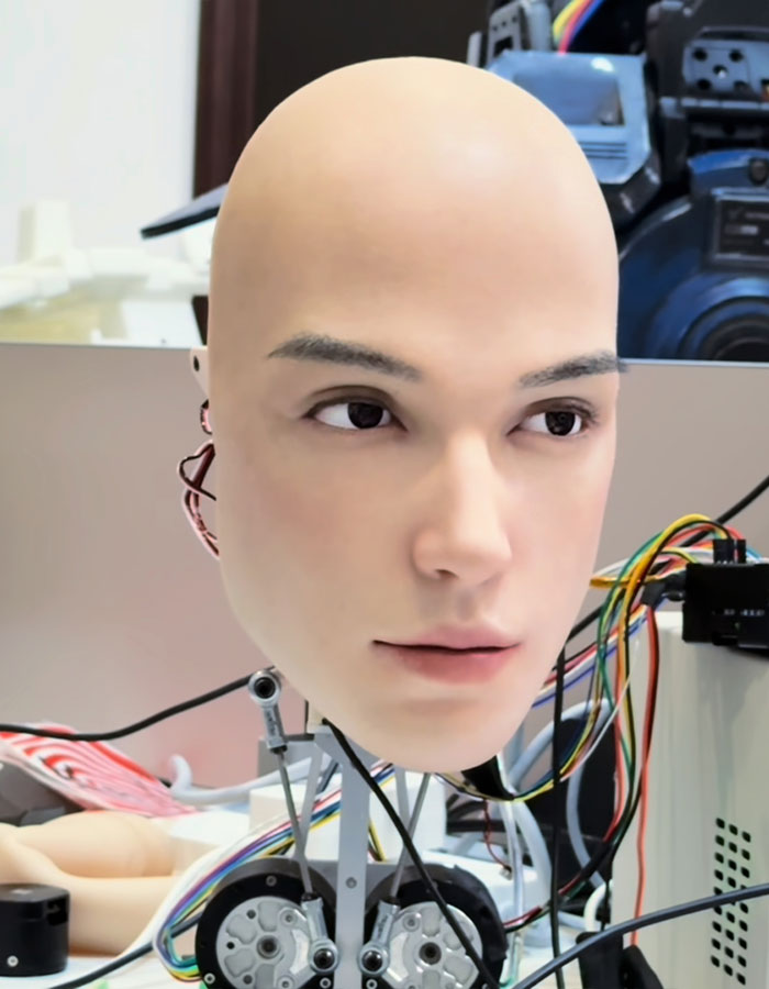 &#8220;This Is Crazy&#8221;: Creepy Robot With Eerily Human Face Leaves Onlookers Horrified