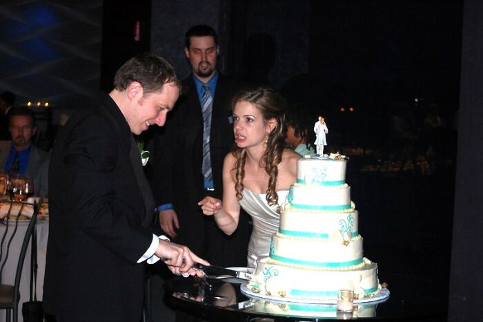74 Times Wedding Guests Made The Bride And Groom Regret Even Knowing Them