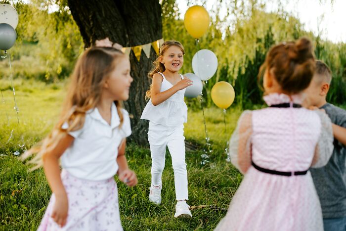 74 Times Wedding Guests Made The Bride And Groom Regret Even Knowing Them