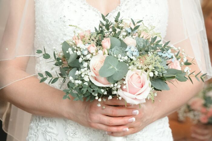 74 Times Wedding Guests Made The Bride And Groom Regret Even Knowing Them