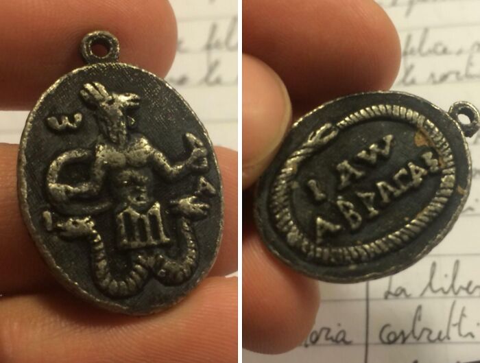 97 Times People Found Something Old But Had No Clue What They Were Looking At, And The Internet Had Their Back