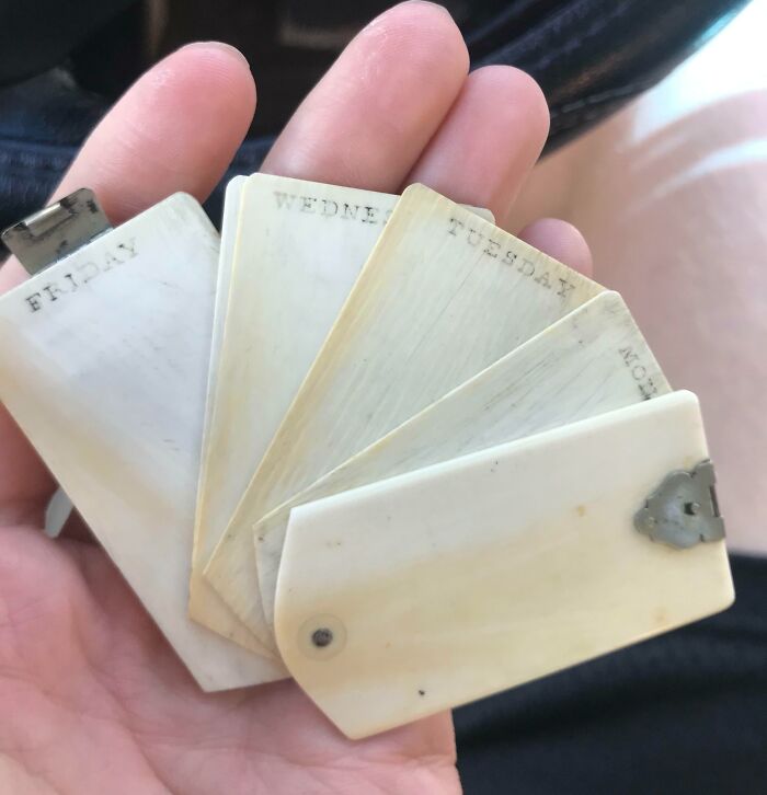 97 Times People Found Something Old But Had No Clue What They Were Looking At, And The Internet Had Their Back