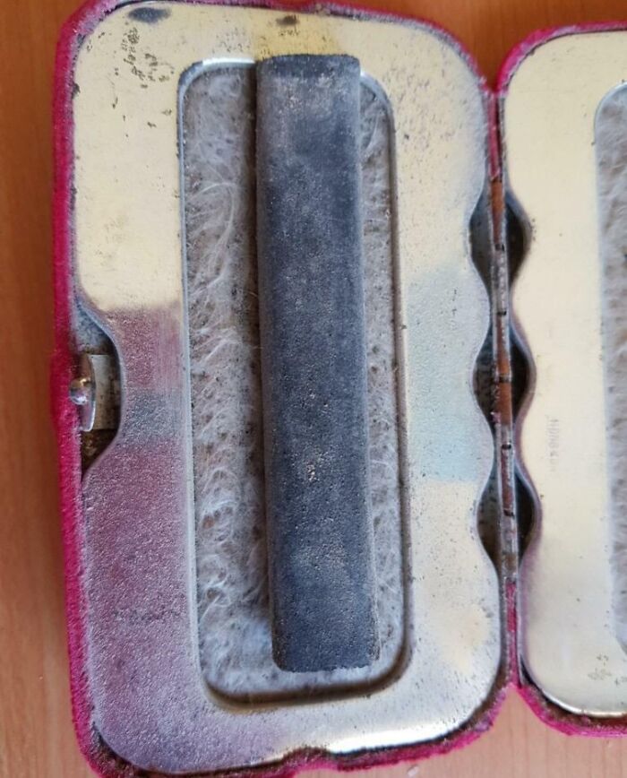 97 Times People Found Something Old But Had No Clue What They Were Looking At, And The Internet Had Their Back
