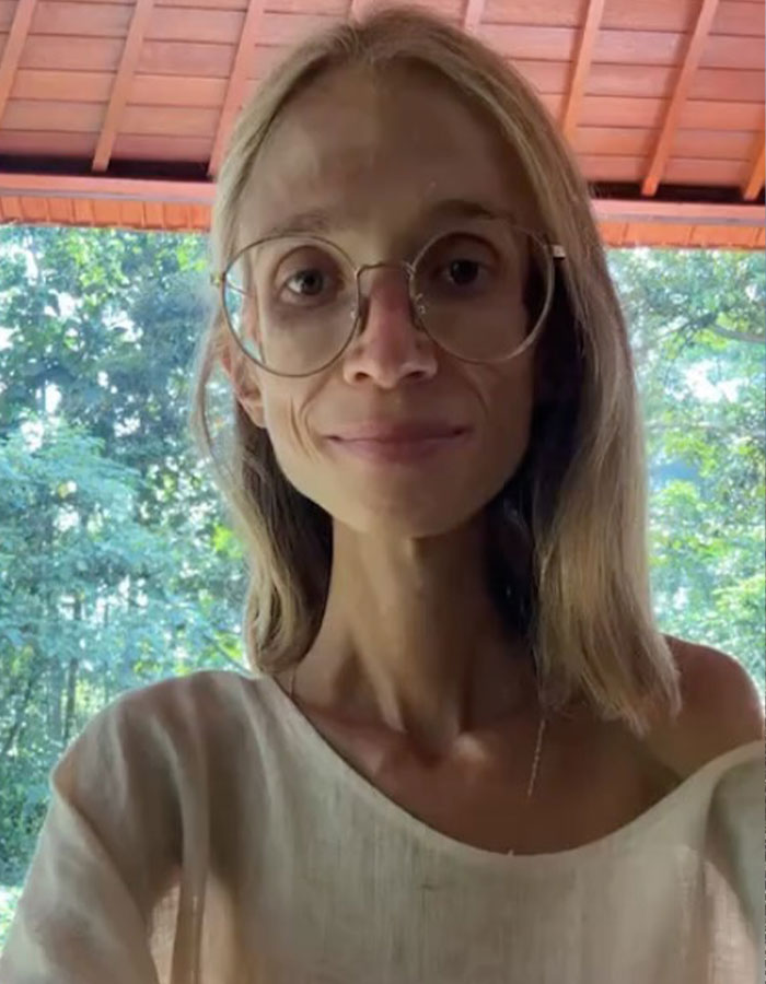 Vegan Woman, 27, Found Lifeless In Hotel Room After Adopting New Raw Diet