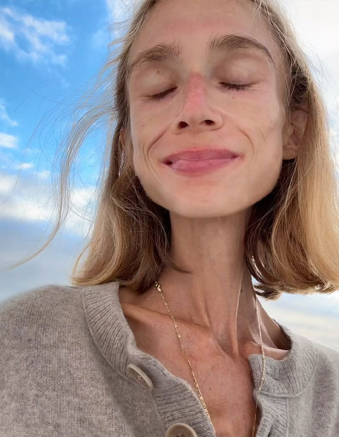 Vegan Woman, 27, Found Lifeless In Hotel Room After Adopting New Raw Diet