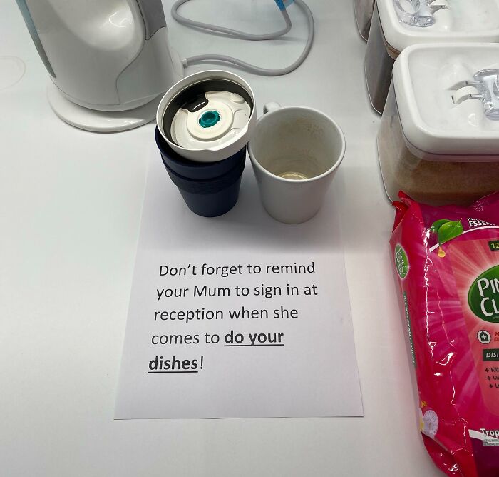 75 Passive-Aggressive Notes From Coworkers Who’ve Clearly Reached Their Breaking Point (New Pics)