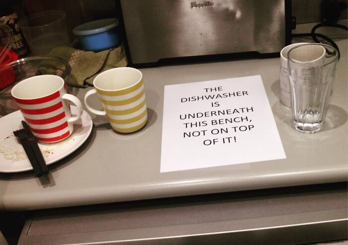 75 Passive-Aggressive Notes From Coworkers Who’ve Clearly Reached Their Breaking Point (New Pics)