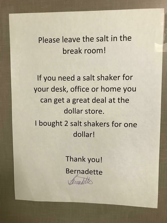 75 Passive-Aggressive Notes From Coworkers Who’ve Clearly Reached Their Breaking Point (New Pics)