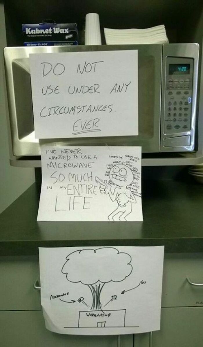 75 Passive-Aggressive Notes From Coworkers Who’ve Clearly Reached Their Breaking Point (New Pics)