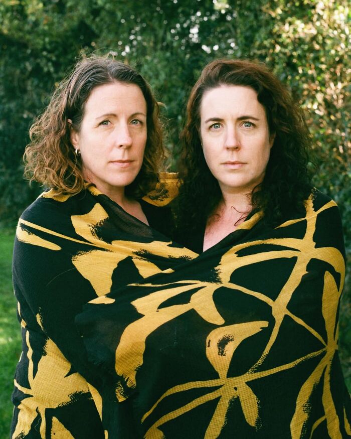 Eleonora Collini’s Twin Portraits Reveal How Similar And Different Siblings Can Be (26 Pics)