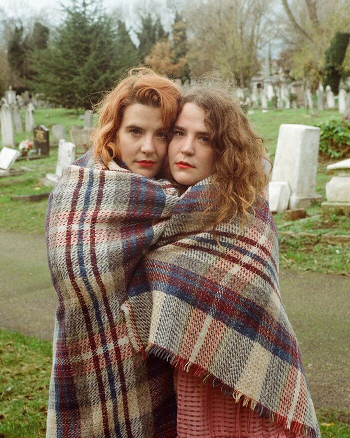 Eleonora Collini’s Twin Portraits Reveal How Similar And Different Siblings Can Be (26 Pics)