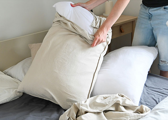 Three “Hidden Dangers” In Your Household Items Exposed By Harvard Doctor: “Throw Them Out ASAP!”