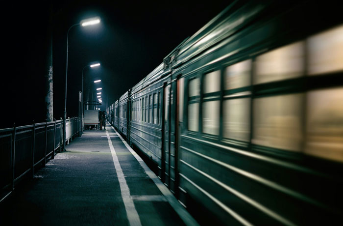 87 Of The Wildest “We Need To Leave Right Now” Stories