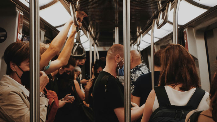 87 Of The Wildest “We Need To Leave Right Now” Stories