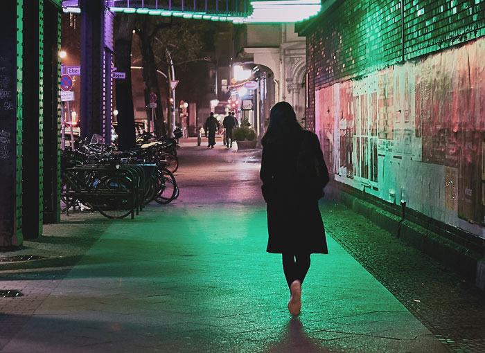 87 Of The Wildest “We Need To Leave Right Now” Stories