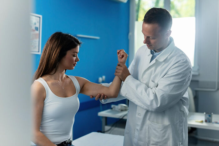 32 Times Patients Claimed Something Was Normal, And Doctors Knew It Definitely Wasn’t