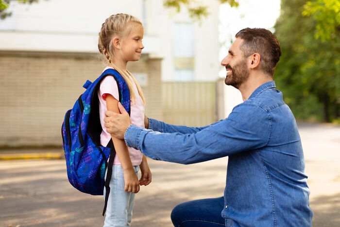 From Shocking To Distressing, Here Are 33 Relationships That Are Clearly Unfair Due To Gender Roles