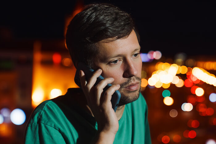 67 Of The Strangest Calls 911 Operators Got That Turned Out To Be True
