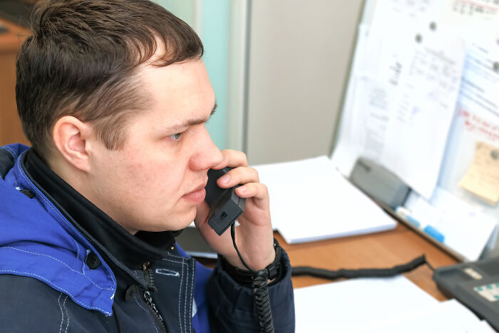 67 Of The Strangest Calls 911 Operators Got That Turned Out To Be True