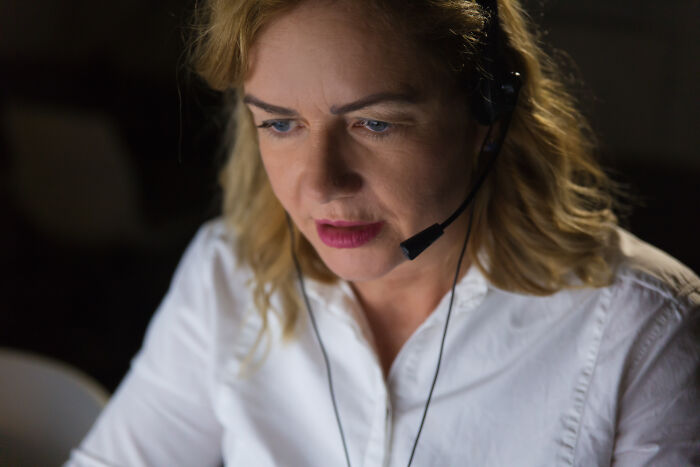 67 Of The Strangest Calls 911 Operators Got That Turned Out To Be True