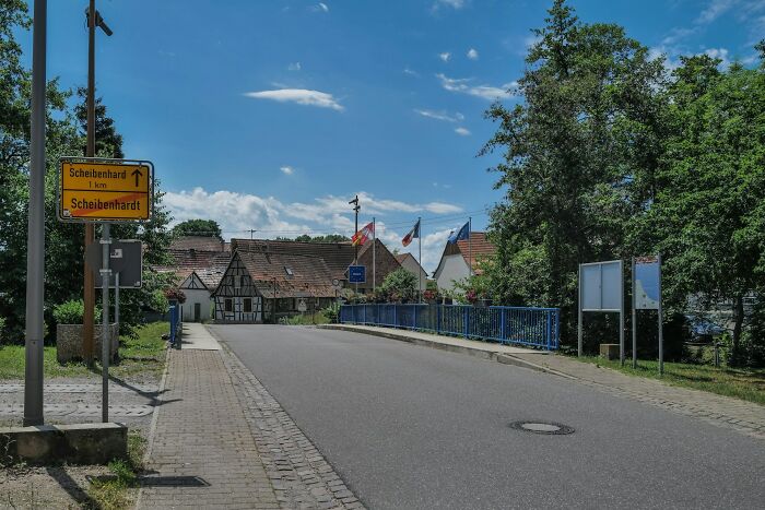 People Are Sharing The Most Unbelievable Facts About Their Countries That Are Actually True
