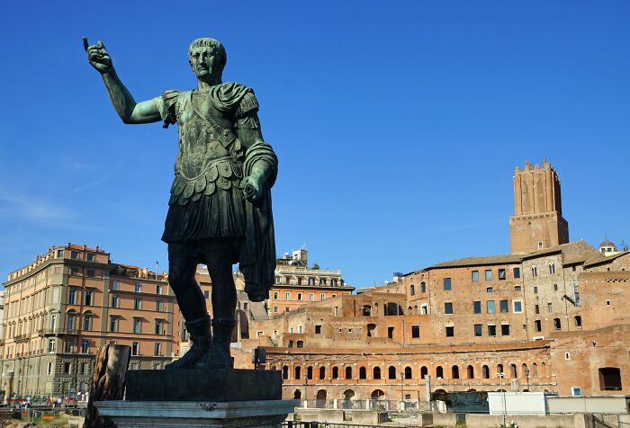 People Are Sharing The Most Unbelievable Facts About Their Countries That Are Actually True