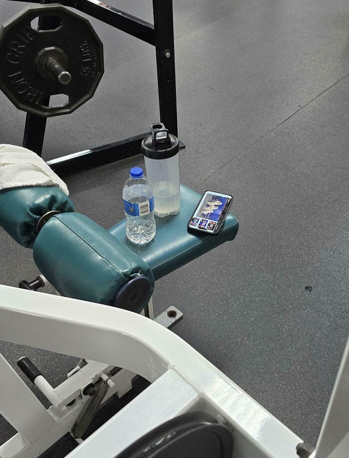 73 People Who Are Apparently Allergic To Acting Like Sensible Adults (New Pics)
