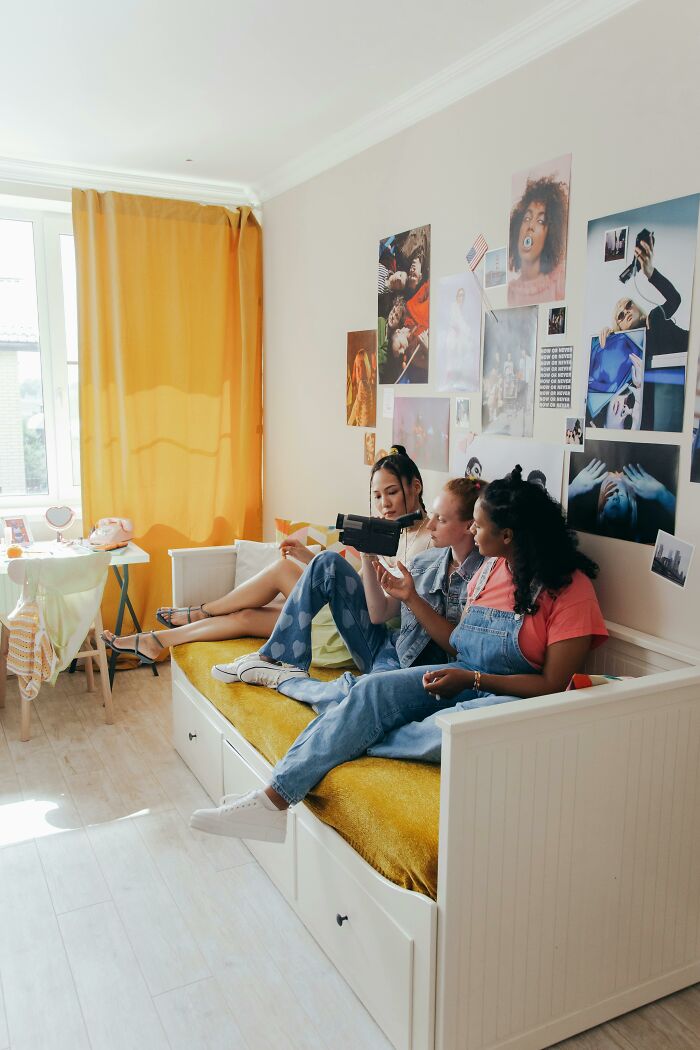 109 Childhood Rules That Would Make Any Therapist Put Down Their Pen And Stare
