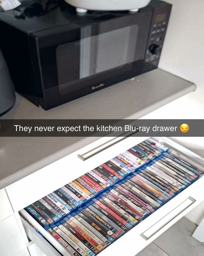 “Pleasures Of The Occult”: 144 Pics That Are So Out Of Context They’re Hilarious “Pleasures Of The Occult”: 144 Pics That Are So Out Of Context They’re Hilarious