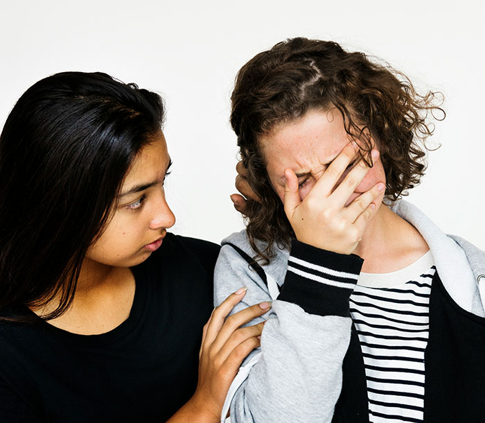 Pregnant Lady In Tears As Half-Brother Refuses To Adopt Her Future Baby Since She’s Totally Broke
