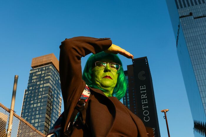 147 Stunning Street Photos That Capture Life’s Most Authentic Moments