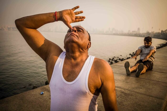 147 Stunning Street Photos That Capture Life’s Most Authentic Moments